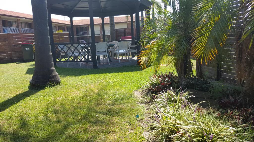 Tuncurry Motor Lodge Bagian luar foto